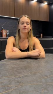 👉🏼 Y tú, ¿qué eliges? 

🔪 Son las pequeñas decisiones a la hora de diseñar tu cocina las que marcan una gran diferencia en el día a día. ✨

¿Estás lista para tomar decisiones? 
⬇️ Te leemos en comentarios. ⬇️
.
.
.
I tu, què tries? 

🔪 Són les petites decisions a l’hora de dissenyar la teva cuina les que marquen una gran diferència en el dia a dia. ✨

Estàs a punt per prendre decisions? 
⬇️ Et llegim en comentaris. ⬇️

#reformeslleida #cuineslleida #dsingularlleida #interiorismo #diseñodeinteriores #cocinas #inspococinas #cocinaslleida