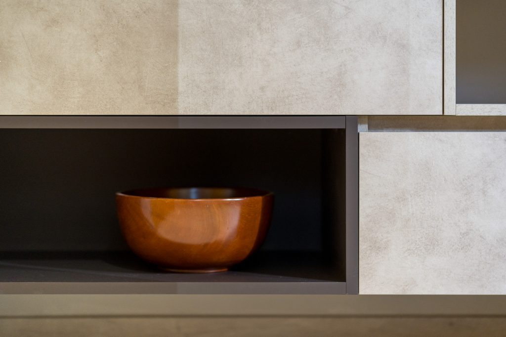 Mueble modular que permite generar espacios de almacenamiento innovadores.
